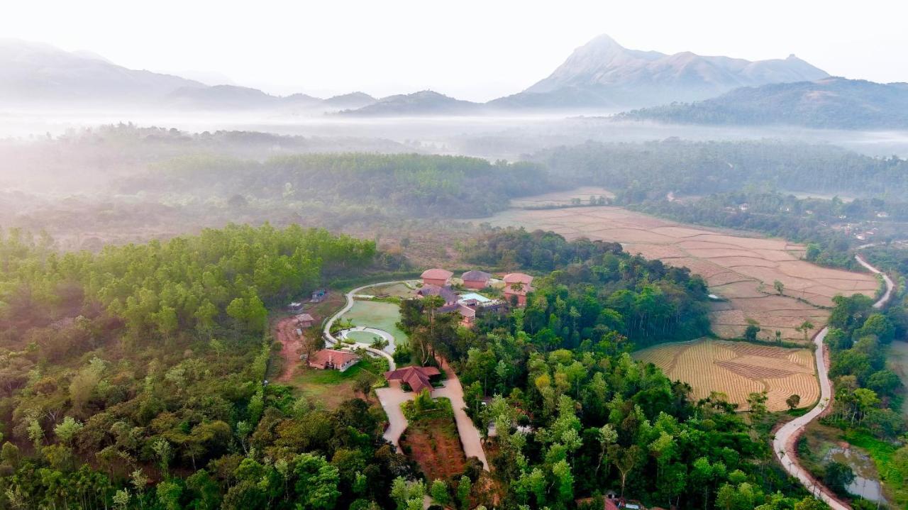 Machaan Plantation Resort, Саклешпур Экстерьер фото