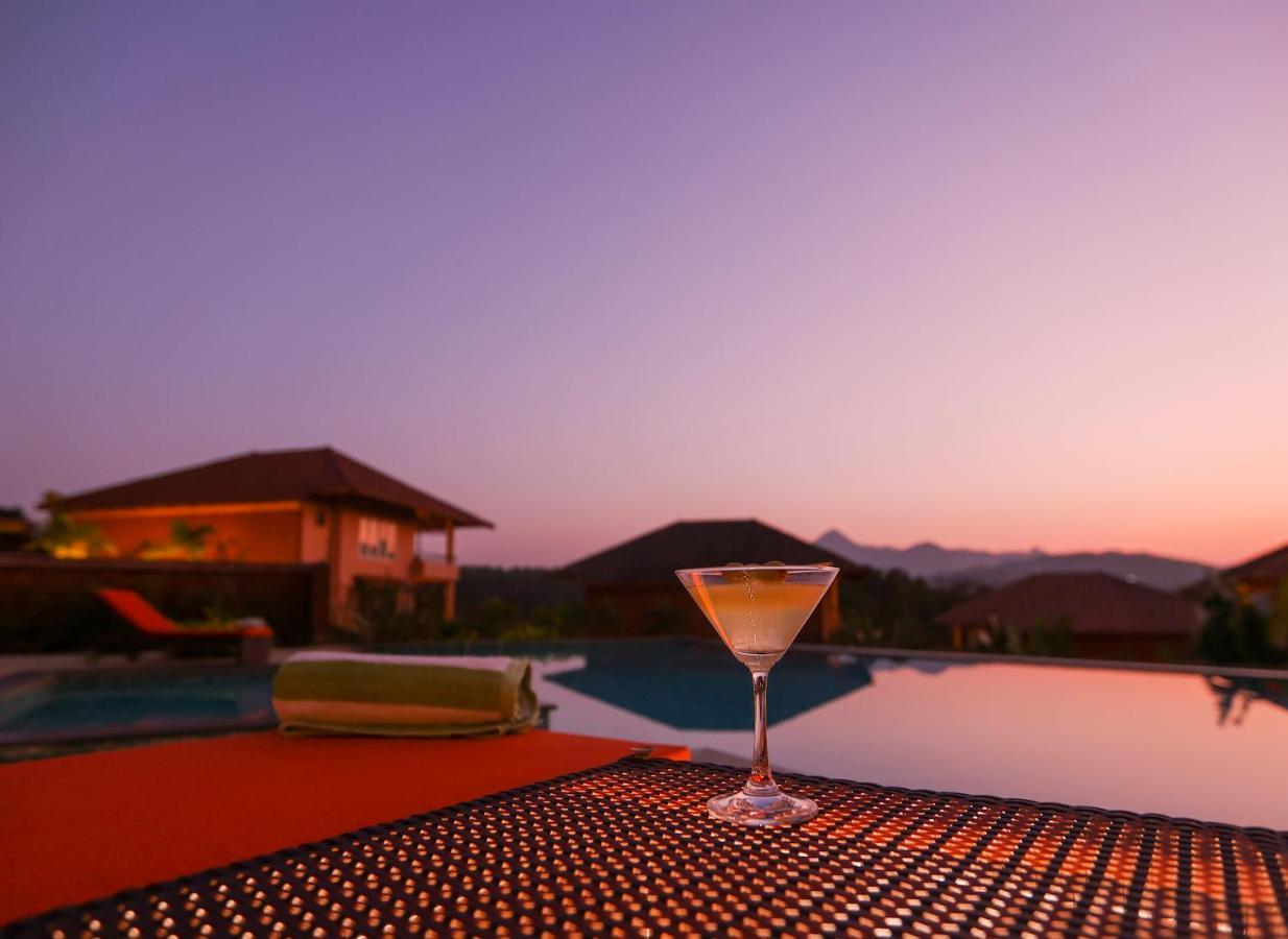 Machaan Plantation Resort, Саклешпур Экстерьер фото