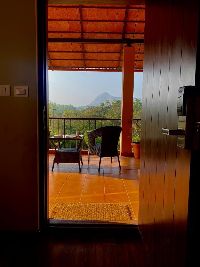 Machaan Plantation Resort, Саклешпур Экстерьер фото