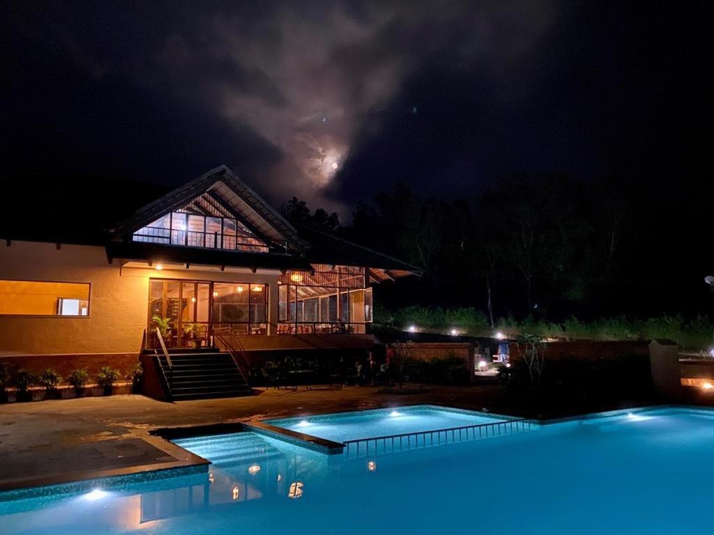 Machaan Plantation Resort, Саклешпур Экстерьер фото